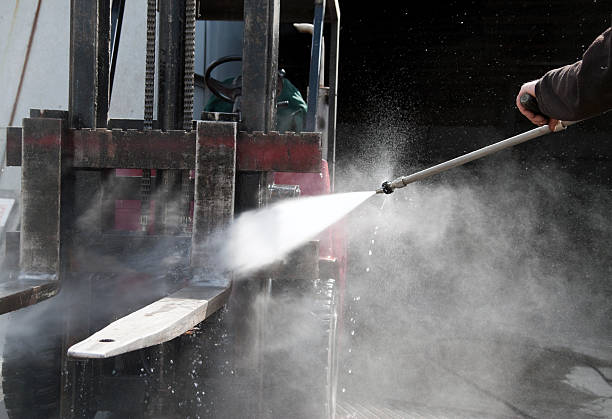 Best Garage Pressure Washing  in Frazeysburg, OH